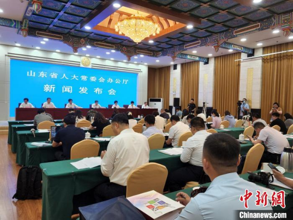 山东各级人大创新搭建&ldquo;民意直通车&rdquo; 推动地方精准立法