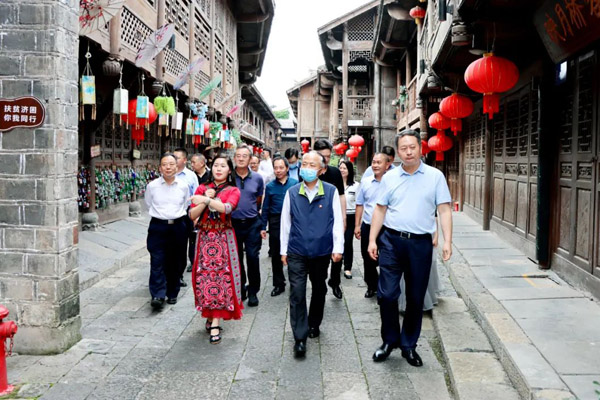 全国人大民族委到渝调研地方民族法治建设情况