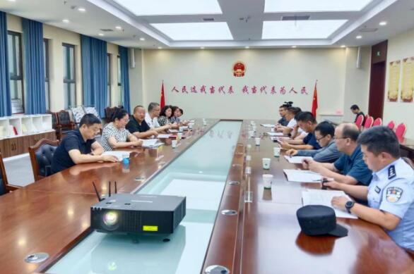 精河县：让立法&ldquo;民意直通车&rdquo;载满民意