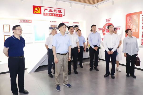 全国人大常委会法工委副主任许安标到昆调研