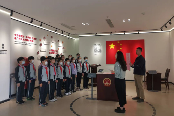 上海浦东：情景模拟课入校园，全过程人民民主入脑入心