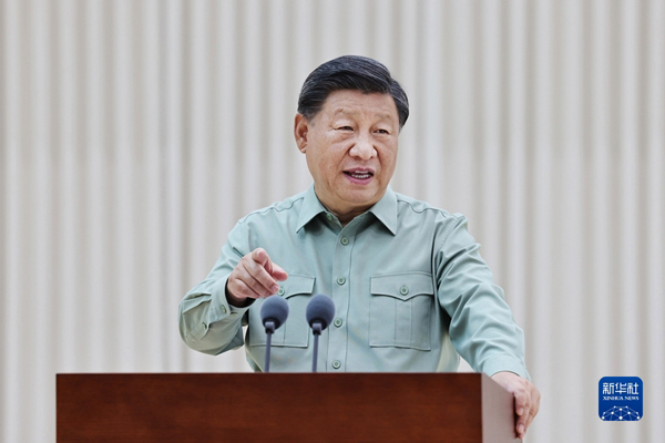 习近平在视察78集团军时强调<div>创新集团军建设管理和作战运用方式</div><div>全面提高部队备战打仗能力</div>