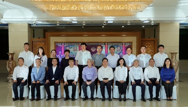  丁仲礼一行走访民盟黑龙江省委会机关